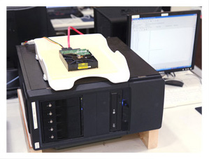 �f�[�^������p�@��